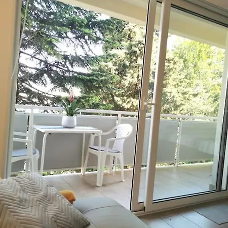 New Perfect For 2 Apartment